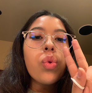 Meet your Posher, Leslie